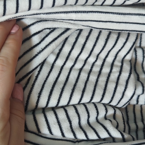 Daily Ritual Puffed Sleeves Striped Dress - Picture 6 of 8